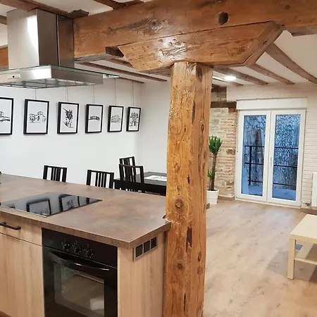 Gumerflat Patio-yaard, Parking &, Wifi Fibra Free, Downtown Burgo