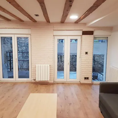 Gumerflat Patio-yaard, Parking &, Wifi Fibra Free, Downtown Apartamento Burgo