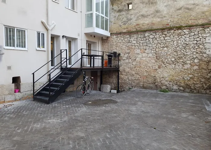 Gumerflat Patio-yaard, Parking &, Wifi Fibra Free, Downtown Burgo