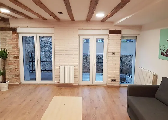 Gumerflat Patio-yaard, Parking &, Wifi Fibra Free, Downtown Appartement Burgo